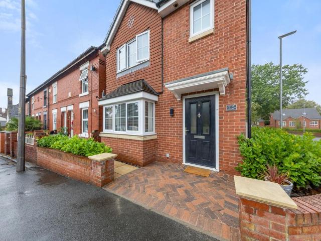 House for sale in Moss Bank, St Helens