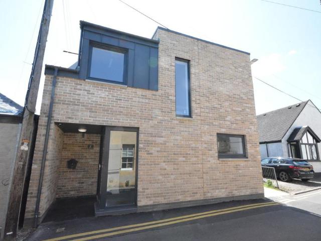 House for sale in Callendar Park, Scotland