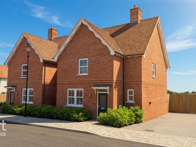 House for sale in Mistley, Dale Hill