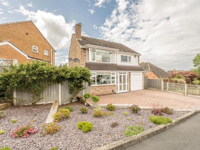House for sale in Wollescote, Stourbridge