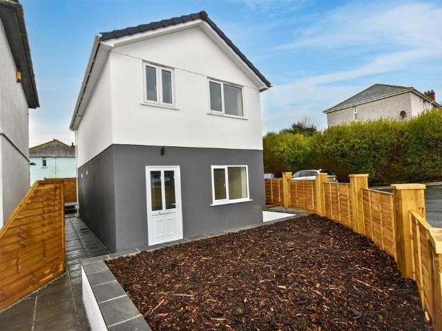House for sale in Mount Ambrose, Cornwall