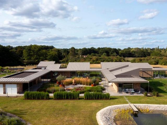 House for sale in Littlecote, West Sussex