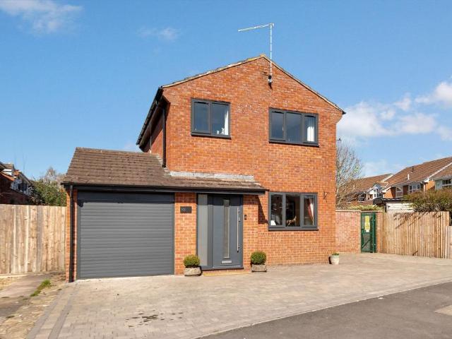 House for sale in Alderminster, Warwickshire