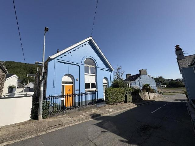House for sale in Porthmadog, Borth-y-gest