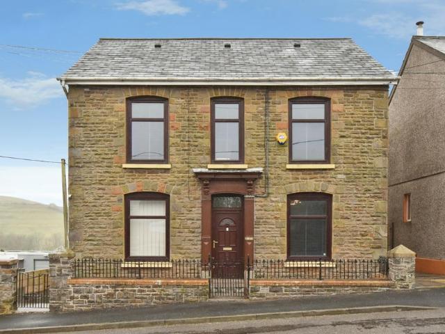 House for sale in Cwarter Bach, Lower Brynamman