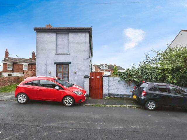 House for sale in Audnam, Amblecote
