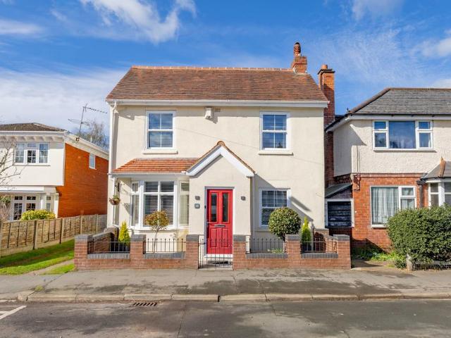 House for sale in Stourbridge, West Midlands