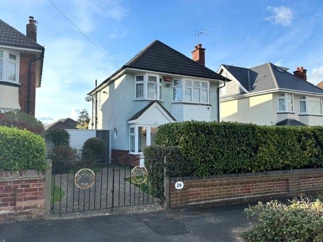 House for sale in Kinson, Bournemouth