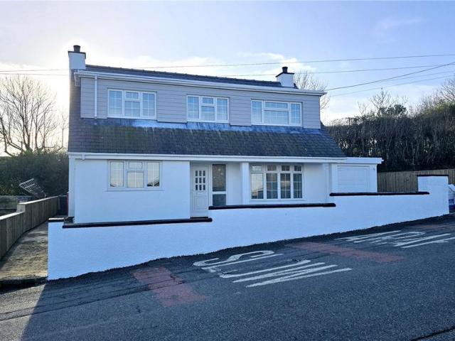 House for sale in Llanfaethlu