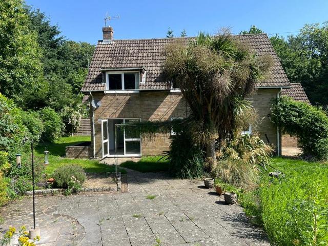 House for sale in Perryfields, West Sussex