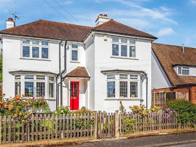 House for sale in Ashtead Park, Pachesham Park