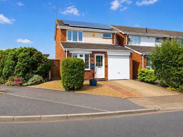 House for sale in Beecroft, Dunstable