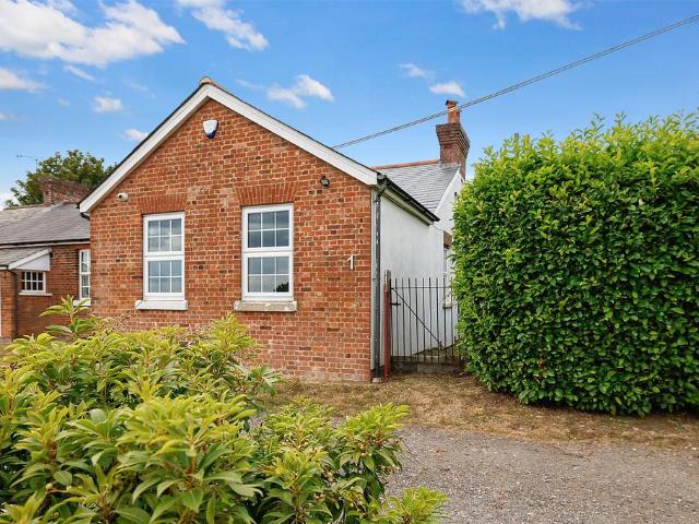 Bungalow for sale in The Butts, Kent