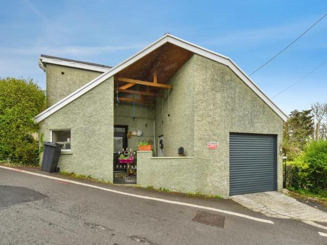 House for sale in Pontardawe, Trebanos