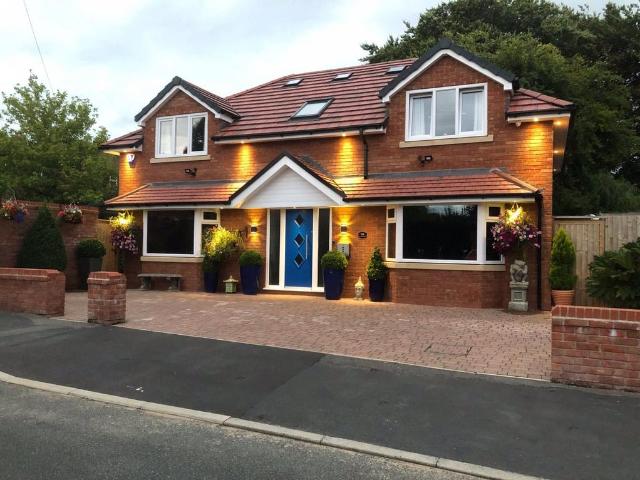 House for sale in Woodsmoor, Hazel Grove