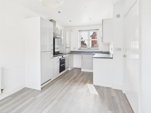 House for sale in Green Close, Warwickshire