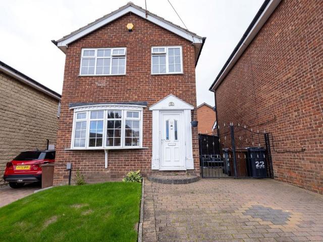 House for sale in Drighlington, Adwalton