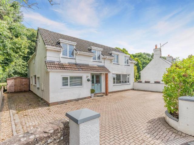 House for sale in Llanbadoc, Wales