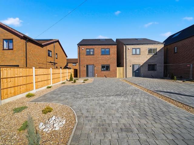 House for sale in Thorpe Willoughby