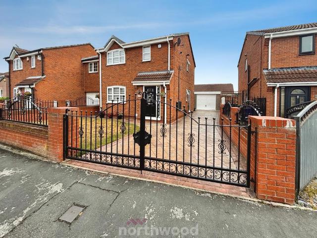 House for sale in Hatfield, South Yorkshire