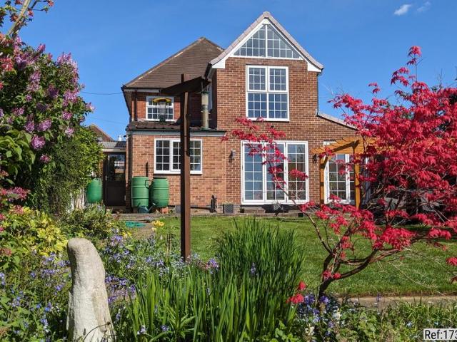 House for sale in Attenborough, East Midlands