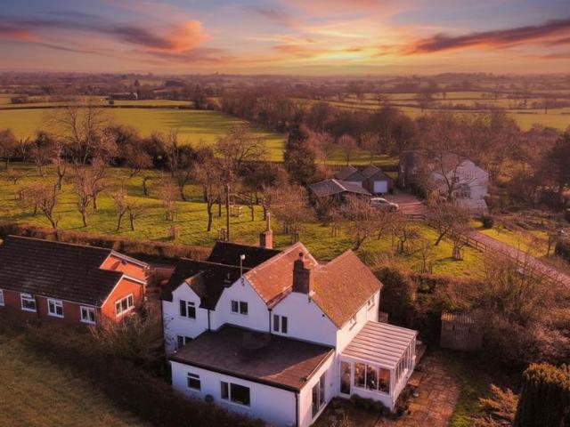 House for sale in Northwood Green, Bromsberrow Heath