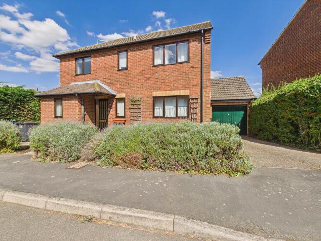 House for sale in Long Buckby, Northamptonshire