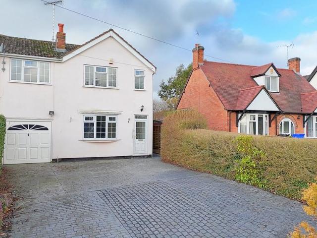House for sale in Stretton, East Staffordshire