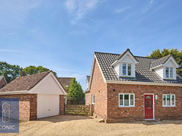House for sale in Crostwick, Norfolk