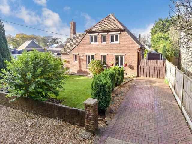 House for sale in Guston, Ash