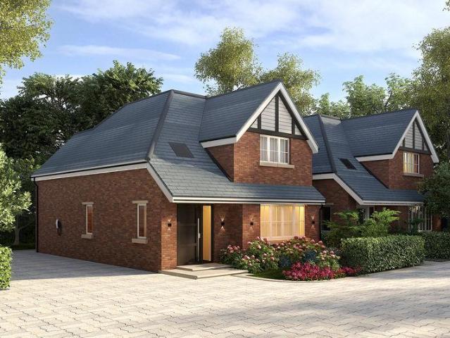 House for sale in London Borough of Croydon, Sanderstead
