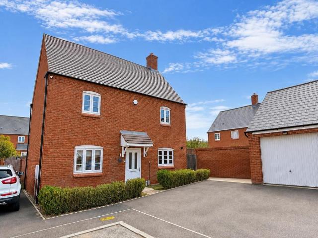 House for sale in Roade, Northamptonshire