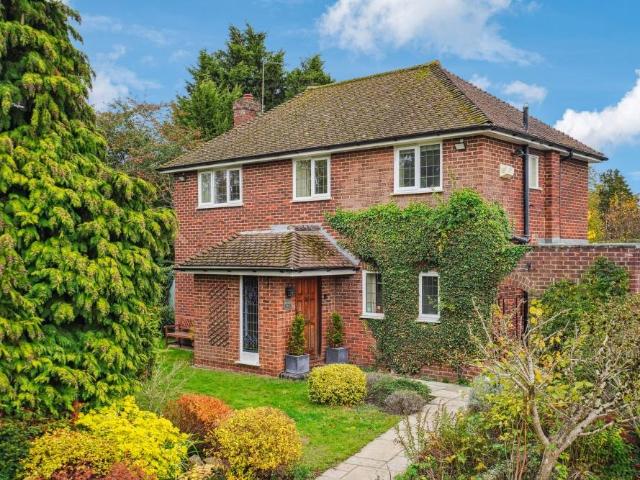 House for sale in Farnham Common, Buckinghamshire