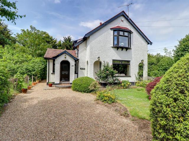 House for sale in South Benfleet, Essex