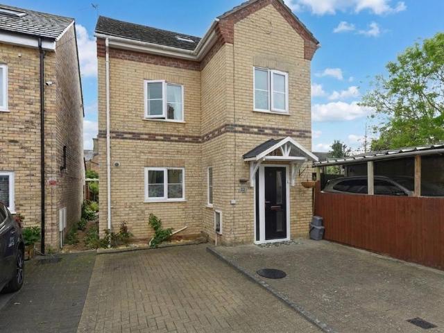 House for sale in Huntingdon