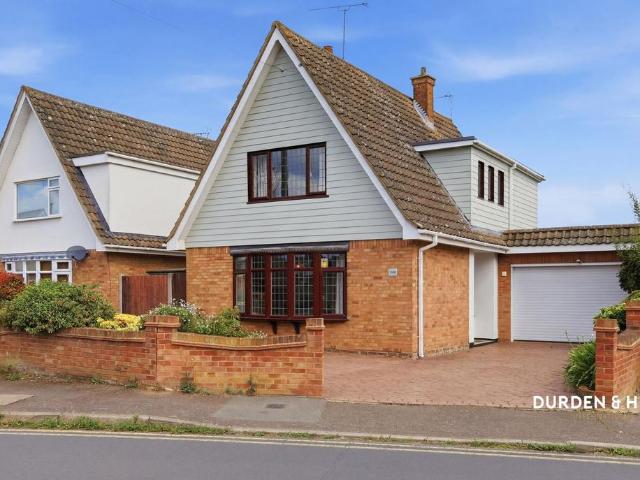 House for sale in Stroud Green, Barling
