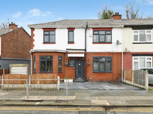 House for sale in Mosley, Trafford Park
