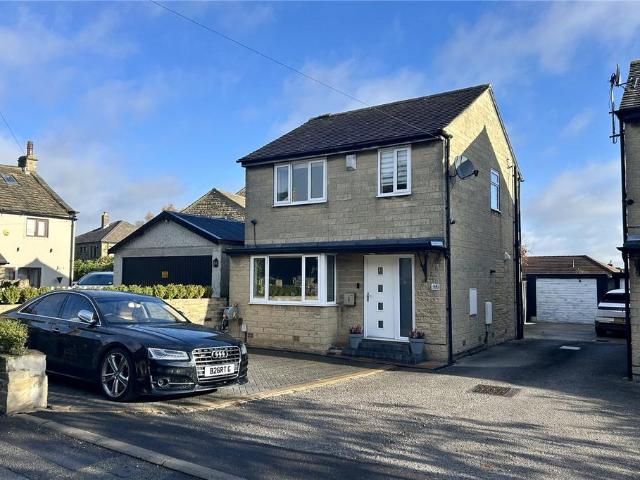 House for sale in Milnsbridge, West Yorkshire