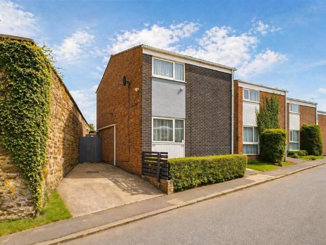 House for sale in Finedon