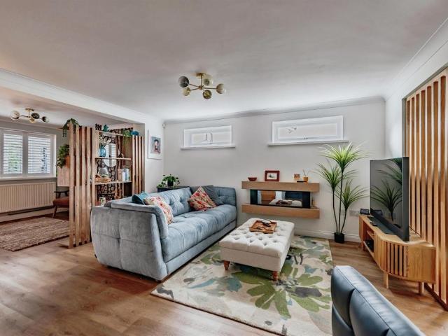 House for sale in Perryfields, West Sussex