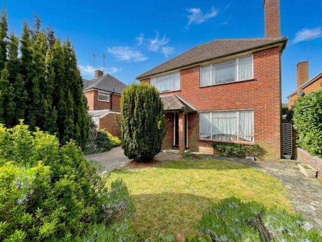 House for sale in Warden Hill, Luton