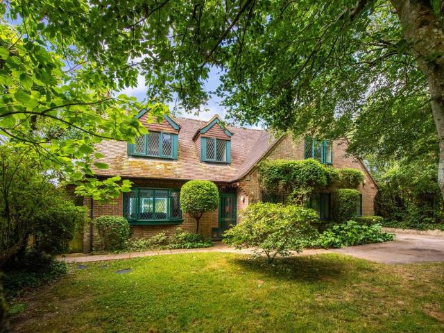 House for sale in North Boarhunt, Hampshire