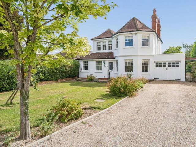 House for sale in Greater London