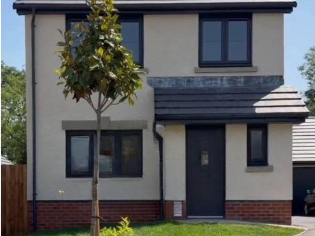 House for sale in Llanfoist Fawr, Govilon