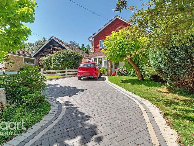 House for sale in Aperfield, Greater London