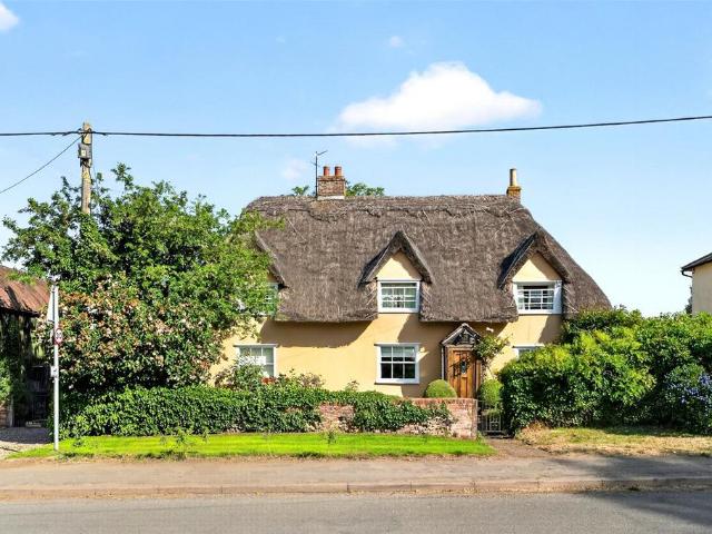 House for sale in Chipping Hill, Essex