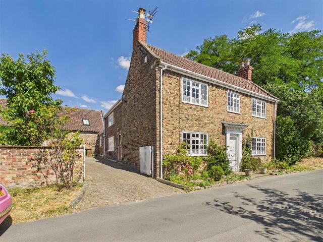 House for sale in Elloughton-cum-Brough, Elloughton