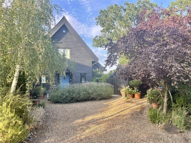 House for sale in Bedingfield, Suffolk
