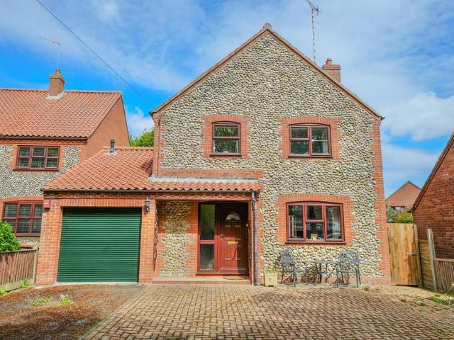 House for sale in Comers, Norfolk