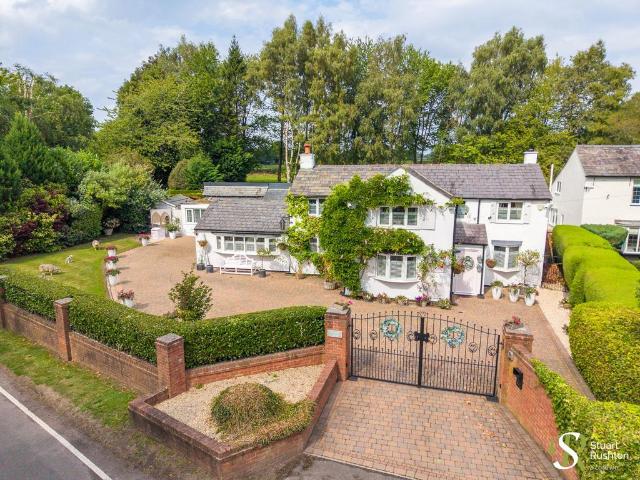 House for sale in Mobberley